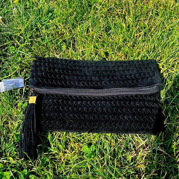Handbags - Lulu’s large black clutch/crossbody. NWT sale* (bundle 3 for $30)